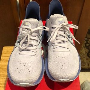 Women’s new balance size 8.5 with Box